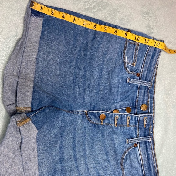 Universal Thread Junior Shorts - Picture 4 of 4